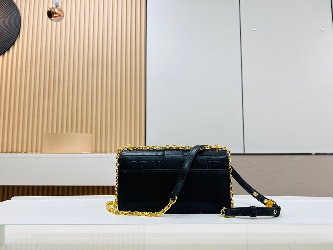 Borsa 30 Montaigne